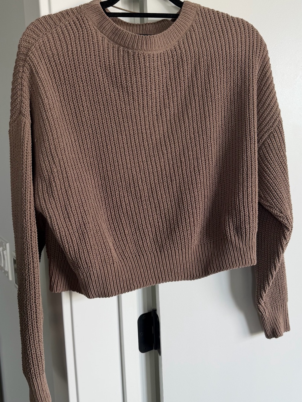 Vero Moda Ribbed Crewneck Sweater in Taupe Brown